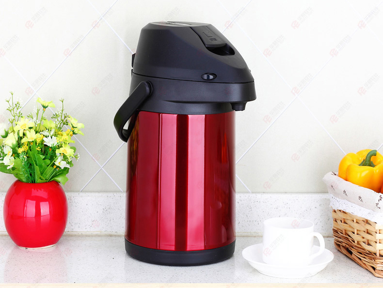 Lever Pump Vacuum Jug with Swivel Base