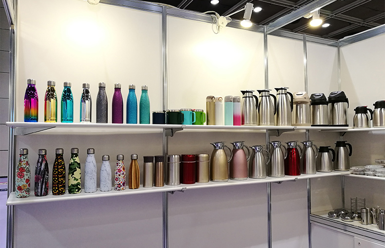 Stainless Steel Vacuum Bottles and Mugs